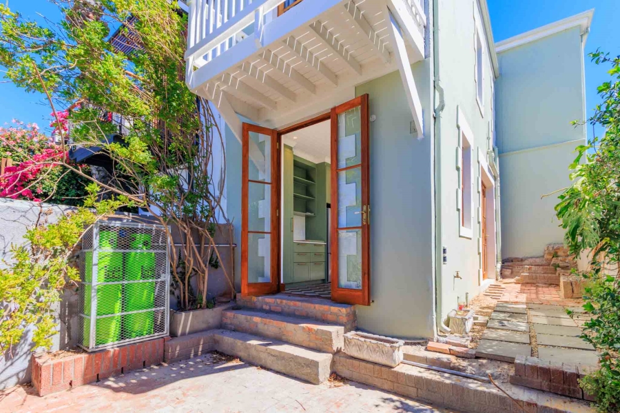 4 Bedroom Property for Sale in Gardens Western Cape